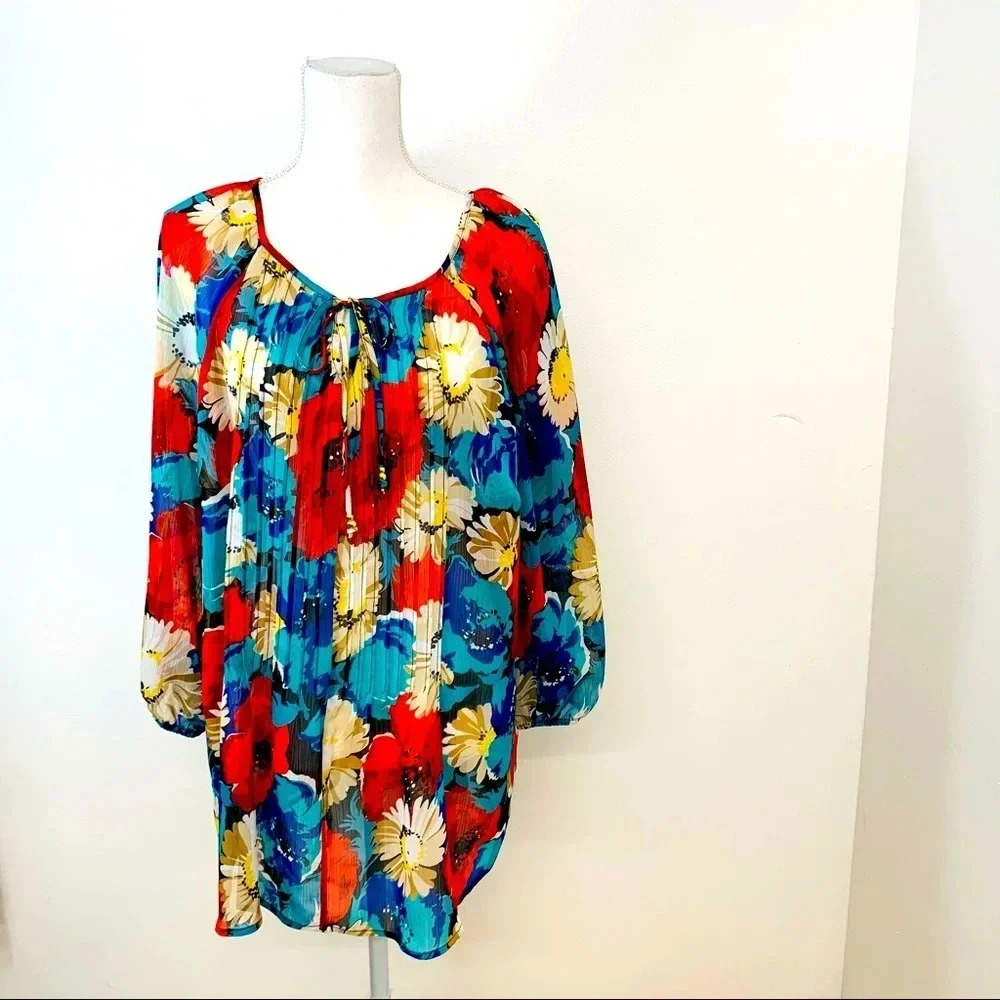 Charter Club Woman's Tunic 1X  Red‎  Blue Floral